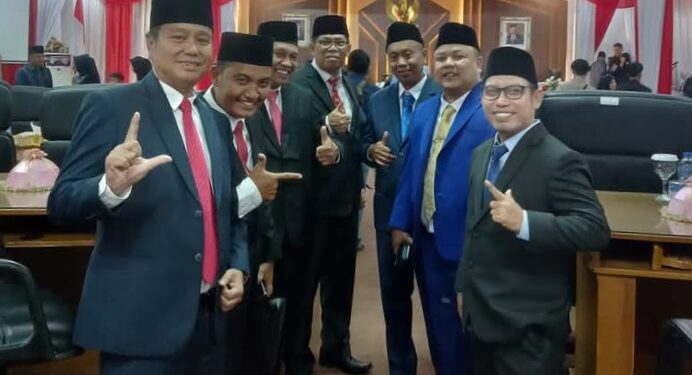 Dprd Batanghari Kecam Tongkang Tabrak Penyanggah Jembatan, Minta Segera Diperbaiki