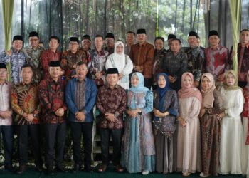 Hari Ketiga Lebaran, Gubernur Al Haris Tekankan Kekompakan Antar Bupati/Wali Kota
