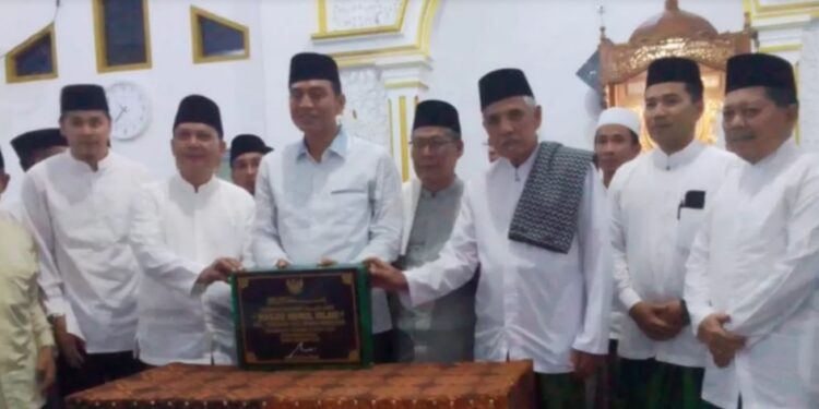 Bupati Fadhil Resmikan Masjid Nurul Islam Terusan Seberang
