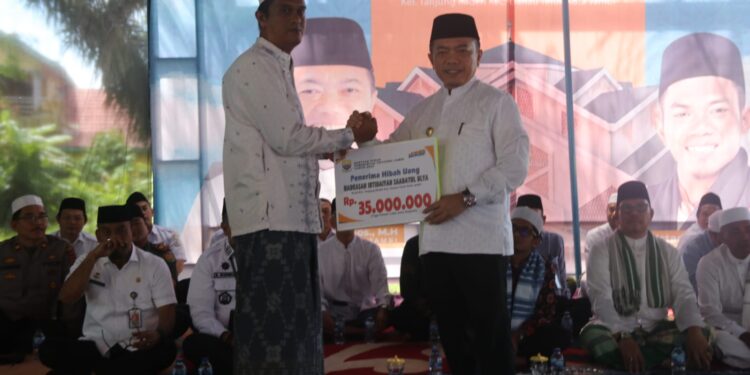 Gubernur Al Haris Halal Bi Halal Bersama Masyarakat Tanjung Raden