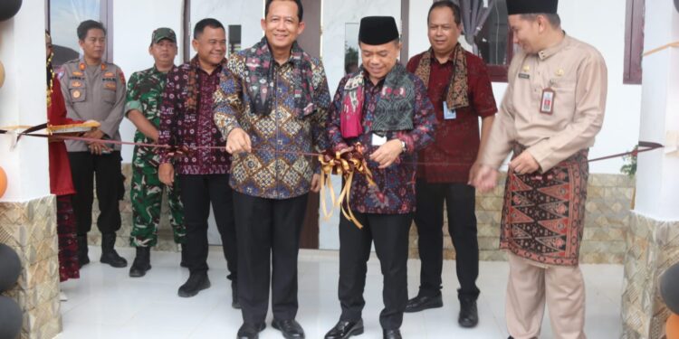 Gubernur Al Haris Resmikan 4 Gedung Baru SMA Negeri 2 Muaro Jambi