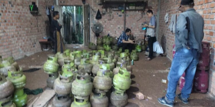 Ruko Pengoplos gas Melon di grebek, Pelaku diamankan Personel Polda Jambi