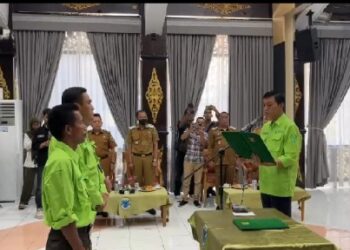 Bupati Fadhil Arif Kukuhkan Forum TJSLBU Masa Bakti 2025-2030