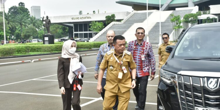 Gubernur Al Haris Hadiri Sarasehan Kebangsaan: Perkuat Ideologi Pancasila di Tengah Geopolitik Global