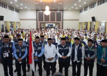 Lepas JCH Kloter 20, Pesan Gubernur Jambi: Perbanyak Istighfar Selama di Makkah