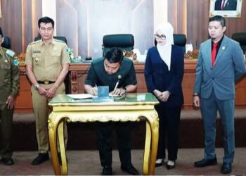 DPRD dan Pemkab Batanghari Tandatangani Kesepakatan Ranwal RPJMD 2025-2029