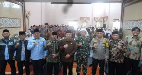 Bupati BBS Melepas 168 Jamaah Haji Muaro Jambi Tahun 2025 ke Tanah Suci
