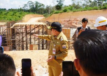 Tinjau Progres Jalan Khusus Batubara, Gubernur Al Haris: Kita Puas dengan Pekerjaan PT. IBS