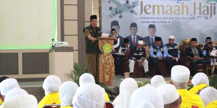 Sambut Kepulangan Jemaah Haji Kloter 16, Wagub Sani Doakan Semoga Jadi Haji Mabrur