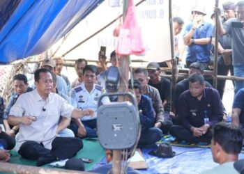 Bupati BBS Turun Redam Konflik Warga dengan Perusahaan Kelapa Sawit di Gambut Jaya 