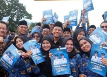 Bupati Muaro Jambi Serahkan SK dan Pelantikan PPPK Tahap I Formasi Tahun 2024