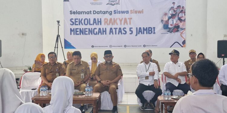 Sekda Sudirman Pantau Hari Pertama Sekolah Rakyat Menengah Atas 5 Jambi