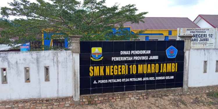 Dugaan Pungli Berkedok Komite di SMKN 10 Muaro Jambi, Meresahkan Wali Murid 