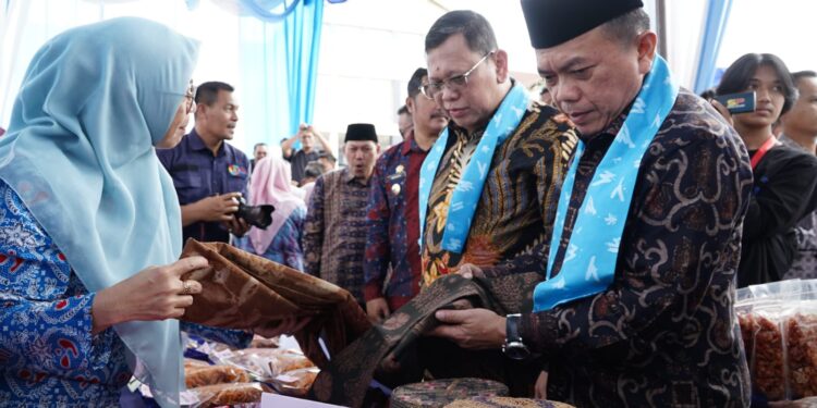 Gubernur Al Haris: Keluarga Fondasi Pembentukan Pendidikan Anak Berkualitas