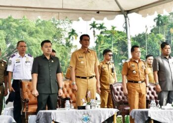 Ketua DPRD Batanghari Rahmad Asrofi Hadiri Pelantikan PPPK di Taman AE Meliuk