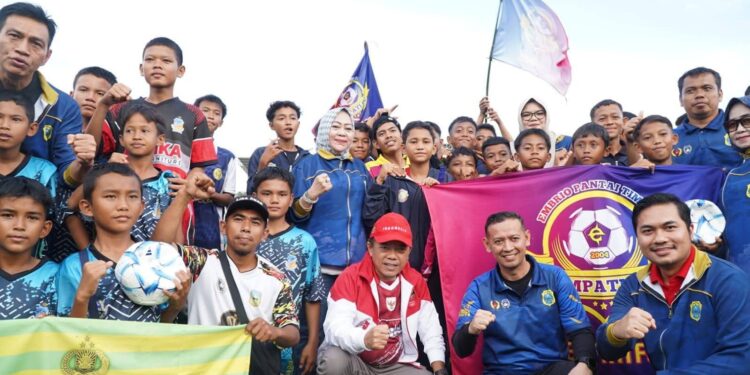 Gubernur Al Haris Dukung Pembinaan Atlet Muda Lewat Piala Soeratin