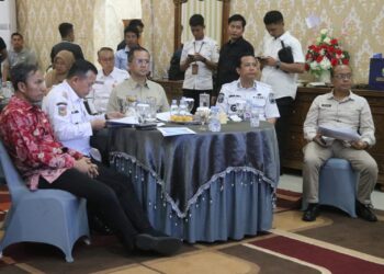 Gubernur Al Haris Dampingi Menteri Transmigrasi Bahas Penyelesaian Permasalahan TSM IV Gelam Baru