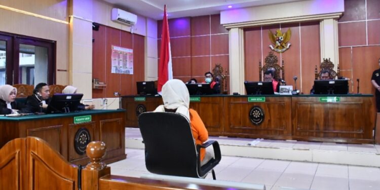 Hakim Vonis Helen “Ratu Narkoba” Jambi Penjara Seumur Hidup