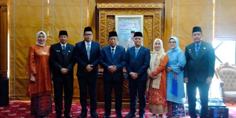 Wagub Sani Lantik Empat Pejabat Eselon II