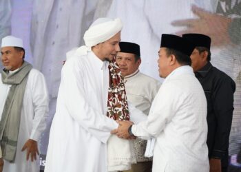 Gubernur Al Haris Hadiri Peringatan Maulid Nabi di Ponpes Kumpeh Daaru At-Tauhid