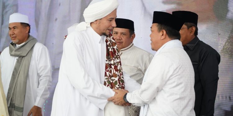 Gubernur Al Haris Hadiri Peringatan Maulid Nabi di Ponpes Kumpeh Daaru At-Tauhid