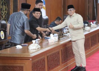 Gubernur Al Haris Tegaskan Perubahan APBD 2025 Berorientasi pada Kepentingan Masyarakat