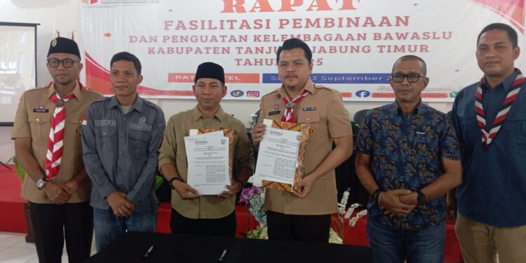 Bawaslu Laksanakan Rapat Fasilitasi Pembinaan dan penguatan kelembagaan. Undang Pimpinan Parpol dan OKP di Wilayah Tanjab Timur