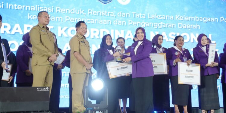 Hj. Hesti Haris Harumkan Provinsi Jambi pada Lomba TP Posyandu Nasional