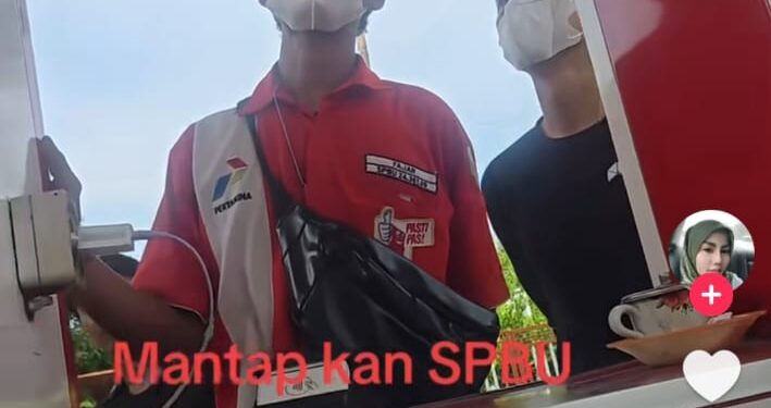 Viral, Emak-emak Ngamuk Kesulitan Ngisi Solar di SPBU Payo Selincah