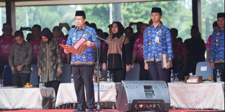 Bupati BBS Lantik 568 PPPK Tahap II Formasi 2024 di Candi Muaro Jambi 