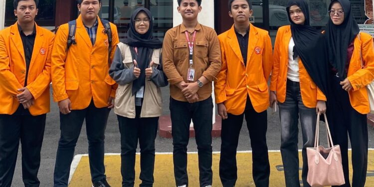 KOPERMU FH UNJA Ikuti Sidang Kasus Korupsi “Ketok Palu” di PN Jambi, Dengarkan Keterangan Saksi