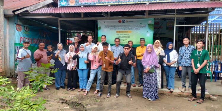 Eco Urban Farming, Solusi Hijau Dosen Fakultas Pertanian UNJA untuk Pengelolaan Sampah di Desa Sebapo