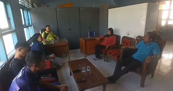 Demo Viral di SMAN 4 Tanjabtim Berakhir Damai, Guru dan Kepsek Yang Sempat Berkonflik Saling Memaafkan