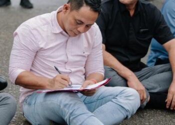 Menyiapkan Tuan Di Negeri Sendiri