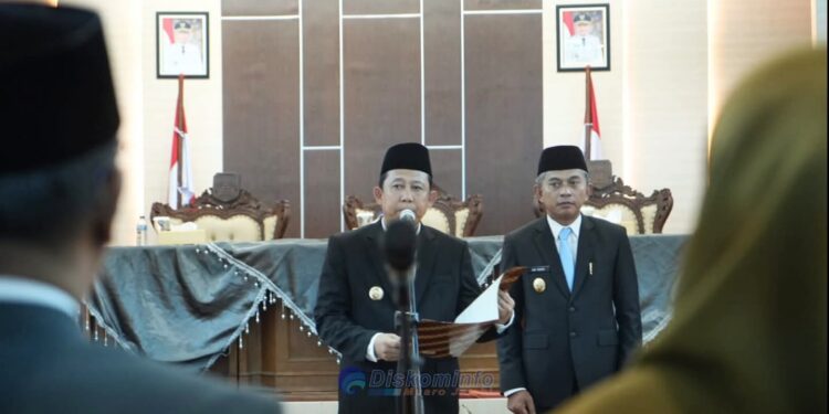 Bupati BBS Melantik Pejabat di Lingkup Pemkab Muaro Jambi 