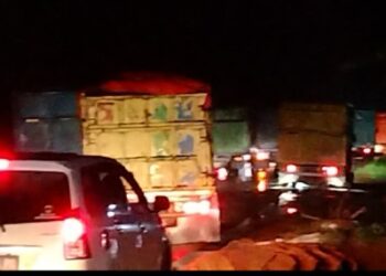 Kerap Lumpuh, Angkutan Batu Bara Berlapis Sebelum Jam Operasional