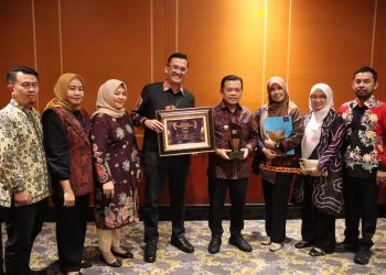 Raih Apresiasi Kinerja Pemerintah Daerah, Gubernur Al Haris Komitmen Perkuat Penyerapan Tenaga Kerja dan Tekan Kemiskinan