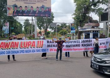 KPK Didesak Segera Rampungkan Kasus Ketok Palu RAPBD Jambi 2017-2018