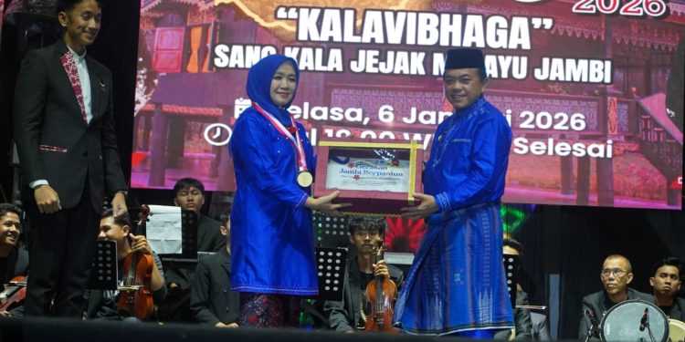 Dari Pantun untuk Jambi, Gerakan Hesti Haris Raih Rekor MURI