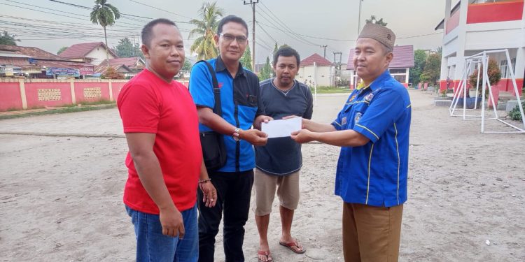 Tingkatkan Aktivitas Pendidikan, PT Flora Fauna Manggala Salurkan Bantuan Sound System ke Mushola SDN 61 Kasang Pudak