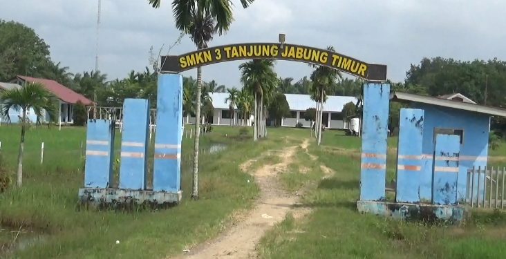 Kesaksian Siswa SMKN 3 Berbak, Ditampar Hingga Dikejar Guru Dengan Celurit 