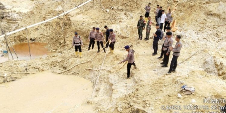 Maut di Galian Tambang Emas Ilegal, 8 Warga Sarolangun Tewas Tertimbun Longsor