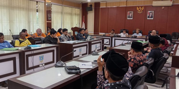 Mangkir dari Panggilan DPRD Kota Jambi, Sikap PT NGK Kecewakan Komisi I: “Ini Catatan Khusus Bagi Kami”