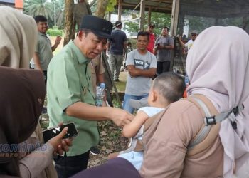 Bupati BBS Hadiri Tradisi Bekarang di Lubuk Larangan 