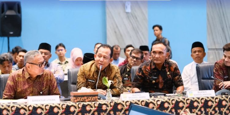 Bupati BBS Hadiri Kunjungan Kerja Reses Komisi II DPR RI