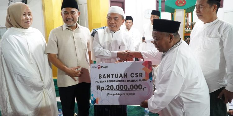 Mengenang H. Hanafi di Masjid Tertua Bungo, Gubernur Al Haris Teguhkan Pembangunan untuk Rakyat