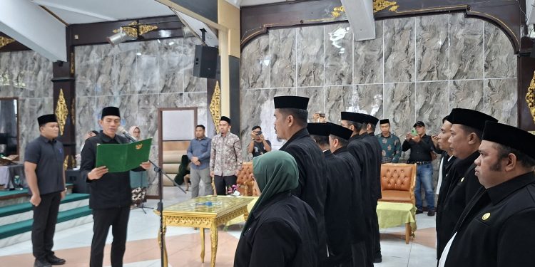 Bupati Fadhil Kukuhkan  Pengurus LPTQ Kabupaten Batanghari periode 2025-2028