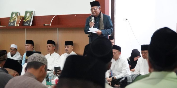 Safari Ramadhan di Tanjab Timur, Wagub Sani Serahkan Bantuan Stunting, CSR Hingga BAZNAS