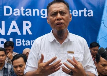 Melawan Arus Krisis: Strategi Gubernur Jambi Menjaga Stabilitas dari Prahara Hukum hingga Teror Digital