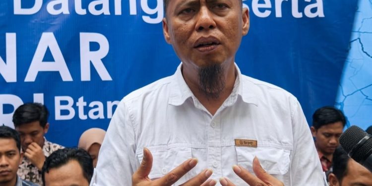 Melawan Arus Krisis: Strategi Gubernur Jambi Menjaga Stabilitas dari Prahara Hukum hingga Teror Digital